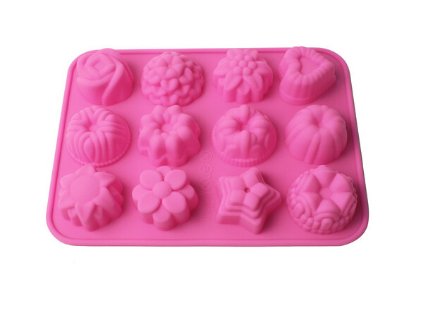 China 12 Cavity Flowers Silicone Non Stick Cake Bread Mold Chocolate Jelly Candy Baking Mould+Ca wholesale