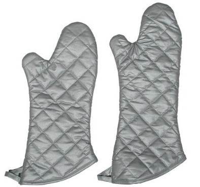 China Washable Silver Oven Mitts Heat Insulation Cut Resistant With  Firm Grip wholesale