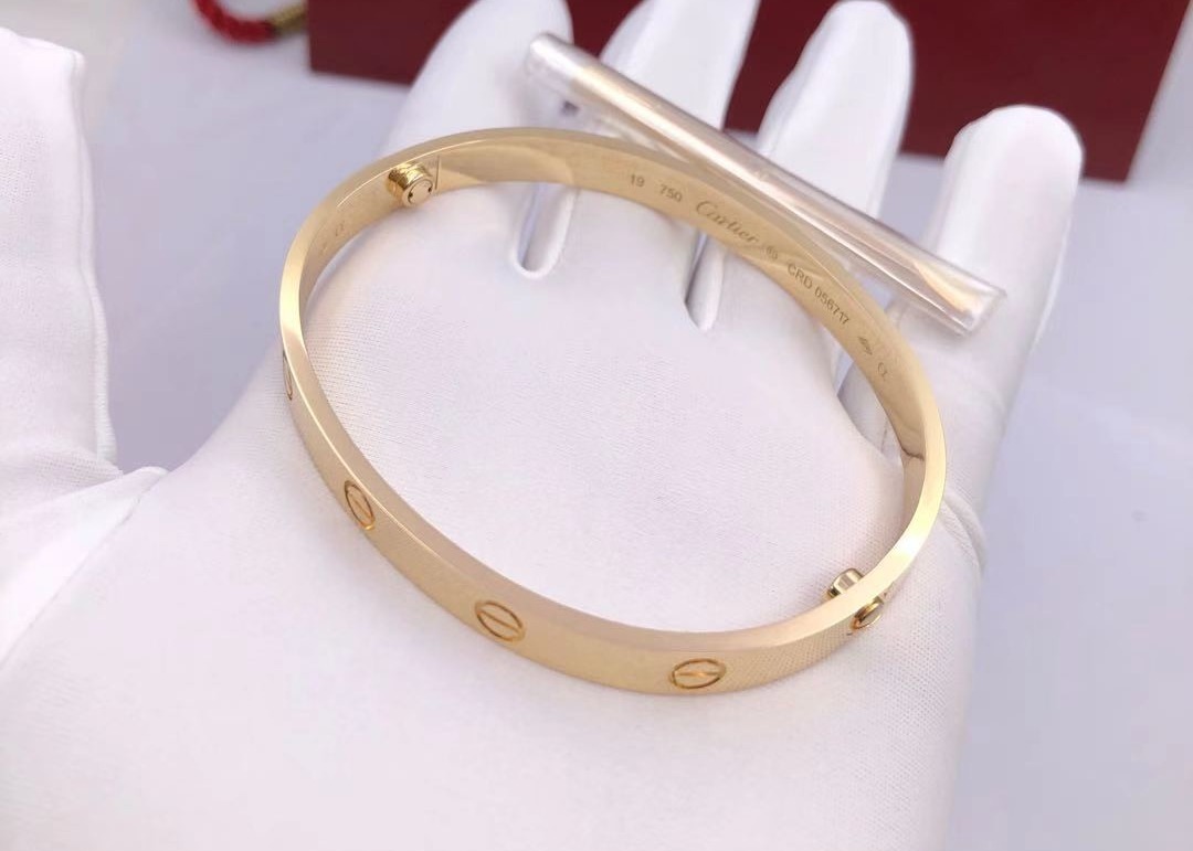 China Minimalist 18K Gold Bracelet wholesale