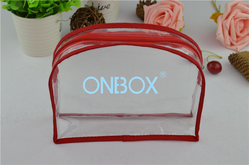 China Customized Size Clear PVC Handbag W / Zipper For Beach Products / Makeup wholesale