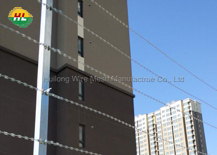 China 2.5mm Blade Concertina Razor Wire Fence Galvanized Straight Lines wholesale