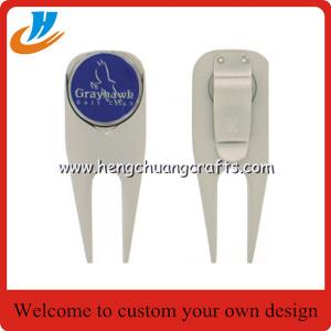China Golf accessories golf pitchfork and ball marker with custom logo wholesale