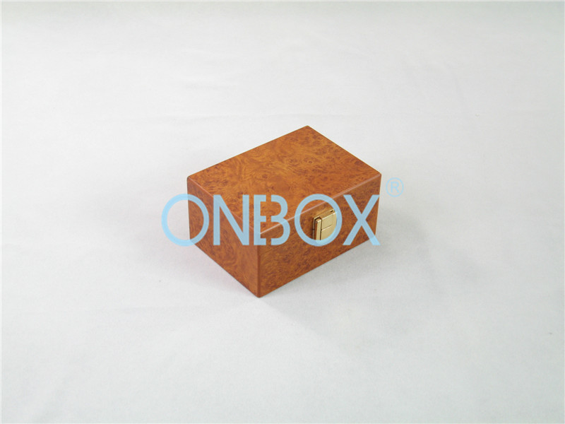 China Matt Finish Painting Wooden Boxes Metal Lock For Watch / Jewelry / Gift wholesale