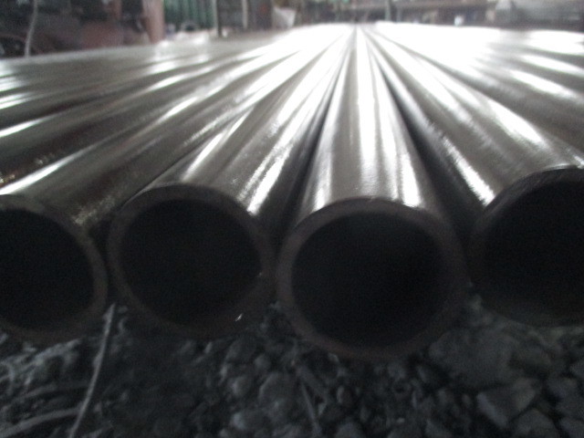 China Gas Industry Carbon Steel Pipe 5 - 18mm Wall Thickness With Anti Corrosion wholesale