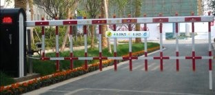 China Outdoor 4.5m Aluminum Alloy Push Button Articulated Tubular Barrier Gate, motor Barriers  wholesale
