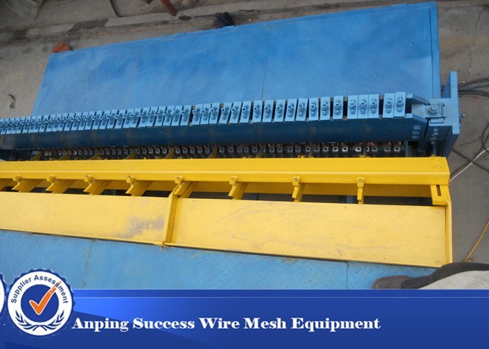 China Galvanized Steel Wire Mesh Machine , Wire Mesh Making Machine 60 Times wholesale