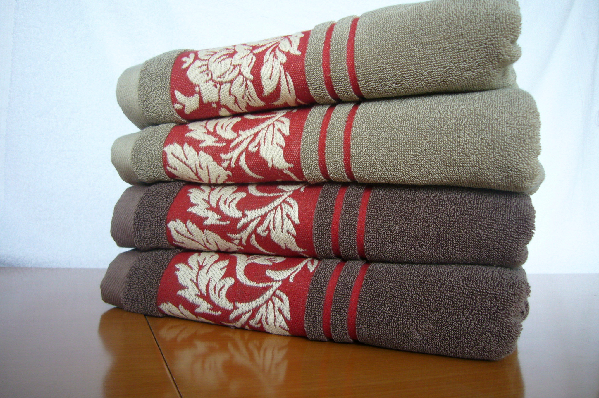 China 100% cotton jacquard bath towel , yarn dyed , towel set wholesale