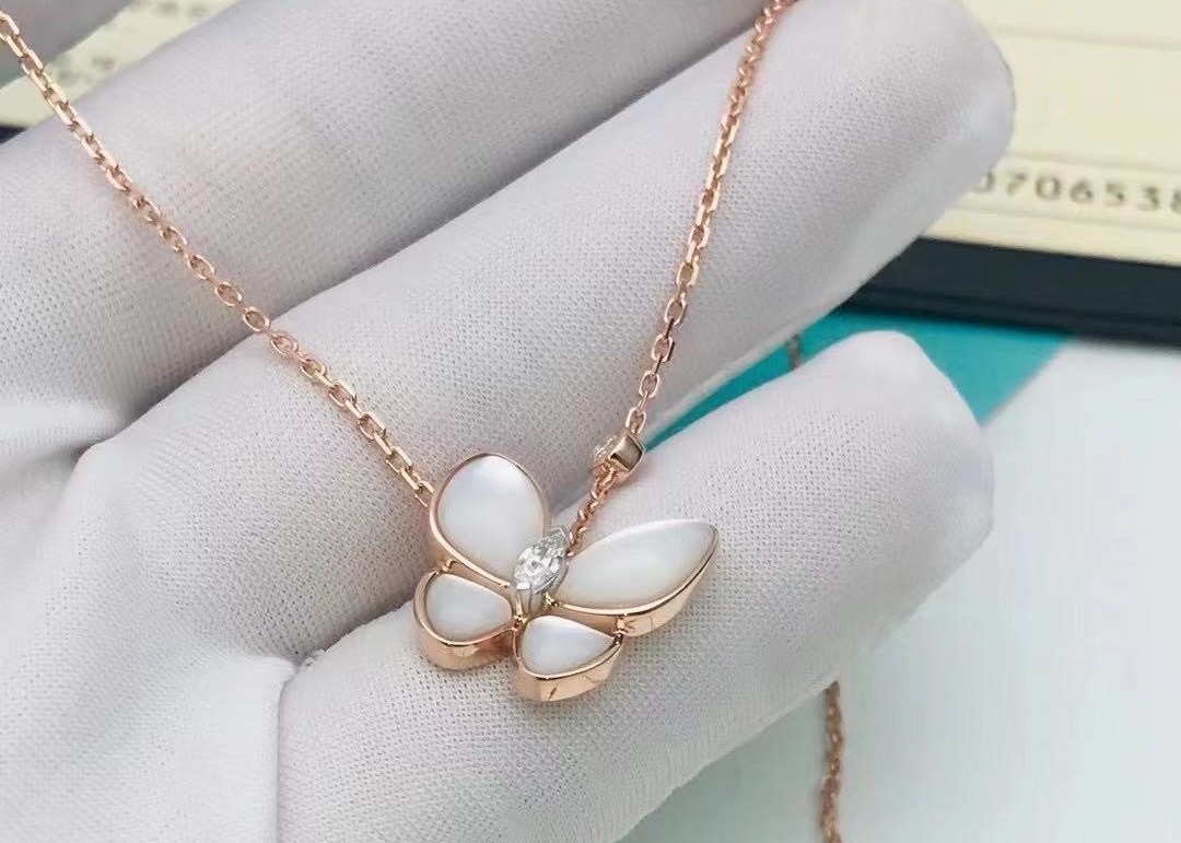 China Girlfriend Gift Stylish Personalized Diamond Jewelry Van Cleef Butterfly Necklace wholesale