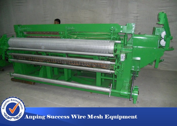 China 1/2'' Welded Wire Mesh Making Machine / Wire Mesh Equipment Low Noise wholesale