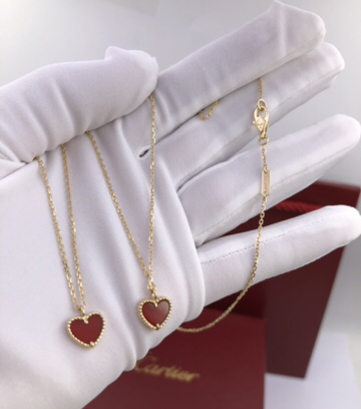 China Young Ladies Gifts Heart Shaped 18K Gold Necklace With Carnelian wholesale