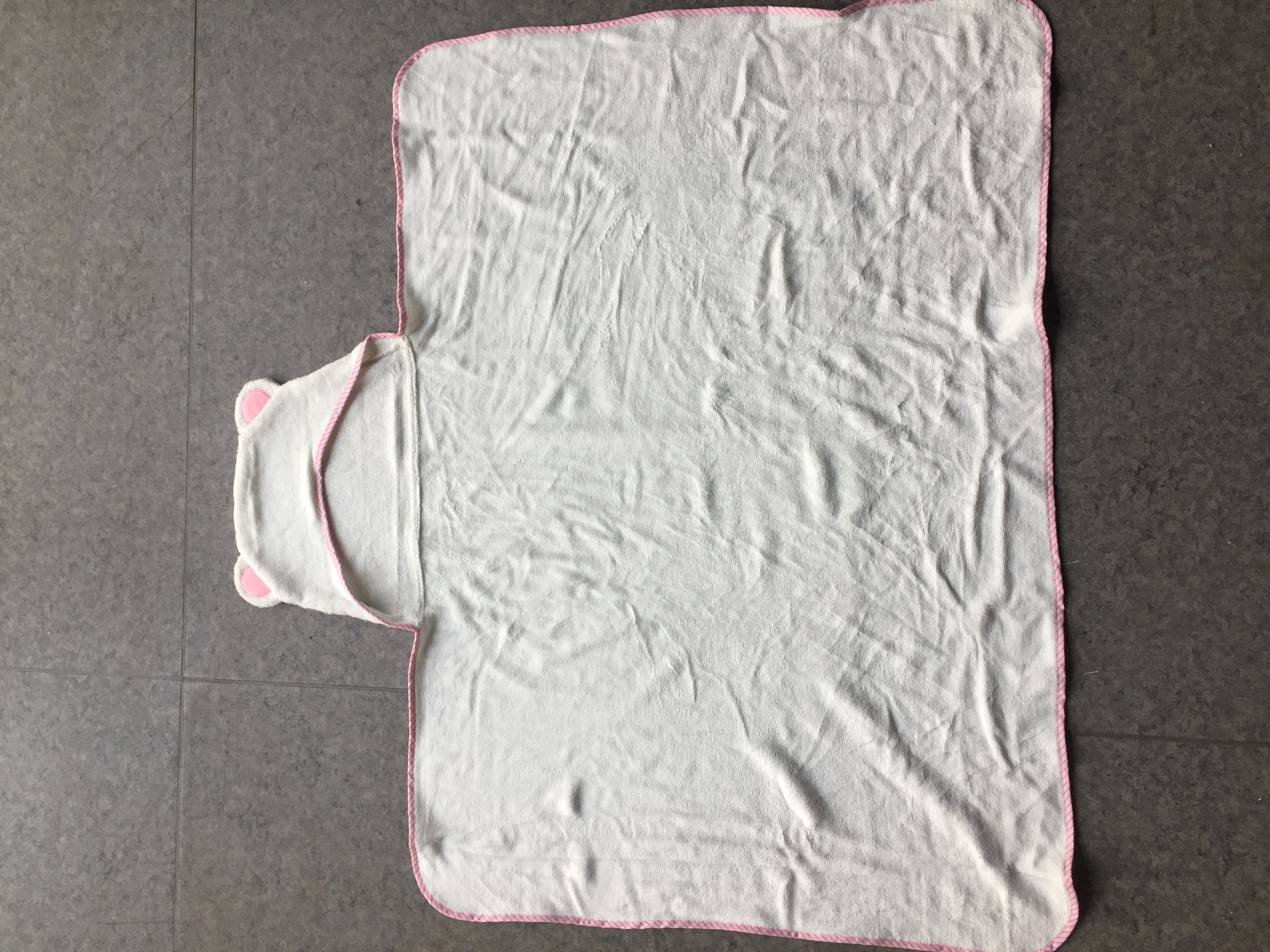 China Wholesale organic bamboo hooted baby bath towel large  white embroidery kids cartoon bath towel with hood wholesale