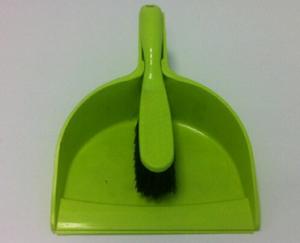 China Plastic Dustpan with Brush Set wholesale