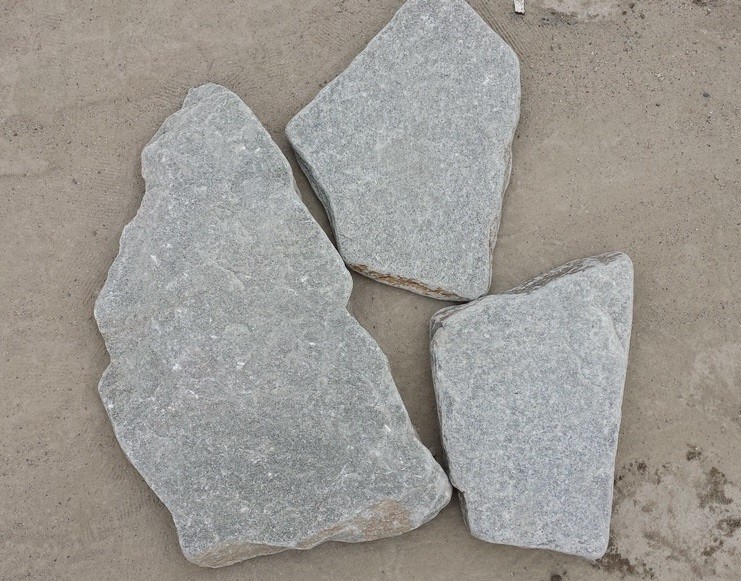 China Green Quartzite Random Flagstone,Crazy Stone,Irregular Flagstones,Landscaping Stones wholesale