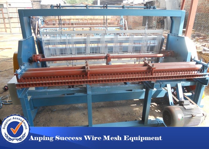 China Woven Technique Wire Mesh Crimping Machine Adjustable Width 2 - 20mm Mesh wholesale