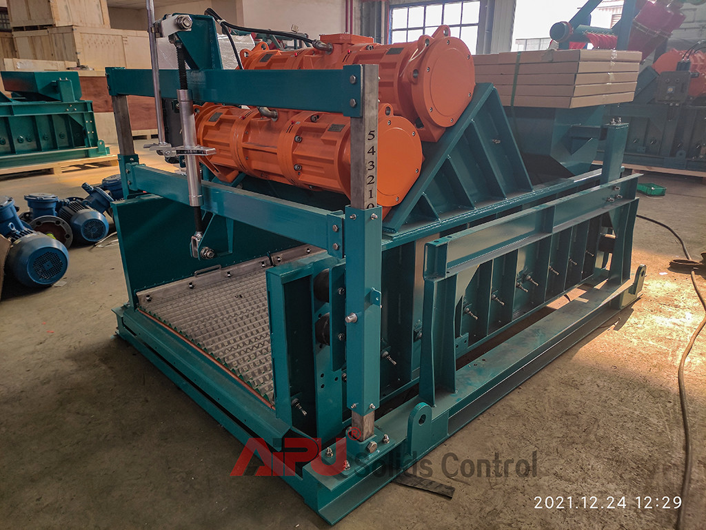 China Offshore Drilling Fluids Shale Shaker With Hook Strip Screen 5° Deck Angle wholesale