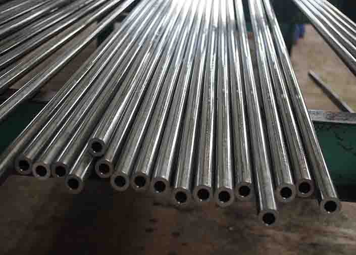 China Carbon Boiler Cold Drawn Seamless Tube Astm 106 - 99 For High Pressure Boiler Pipe wholesale