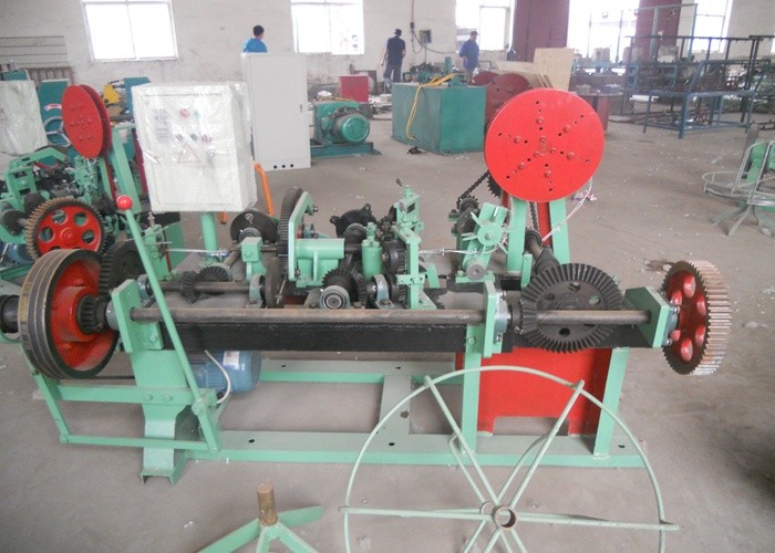 China Double Twisted / Single Twisted Barbed Wire Machine Multi Function Low Noise wholesale