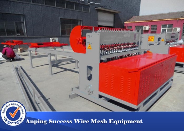 China Automatical Wire Mesh Fence Making Machine Of Produce Line For 3-6mm wholesale