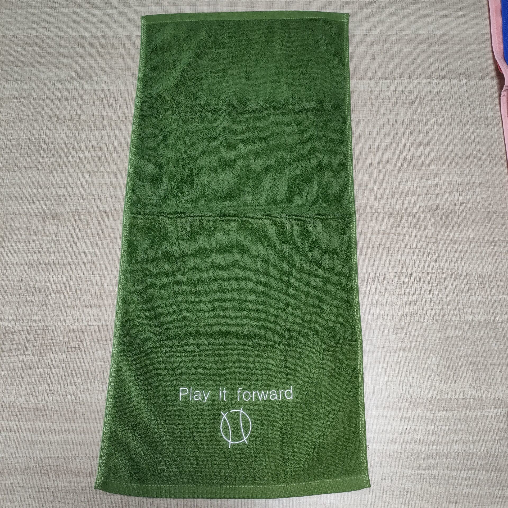 China Personalised Custom 100%cotton Beach Towels Embroidery Sports Towel Embroidery Beach Towel with Logo wholesale