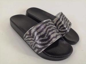 China Hot Sale Cute Outdoor Slippers , Factory Price Casual Slippers Outdoor wholesale