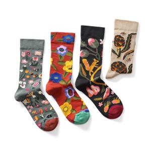 China In-stock Wholesale Custom Design Women's Hosiery Graffiti Skateboard Casual Jacquard Socks Manufacturer wholesale