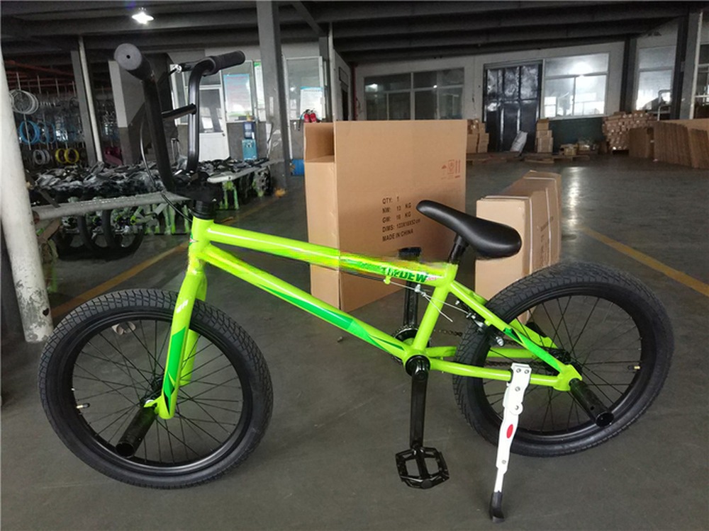 12kg Dirt Jump Freestyle Cruiser Street Rocker BMX Bike 29 Inch Rim Aluminum Material