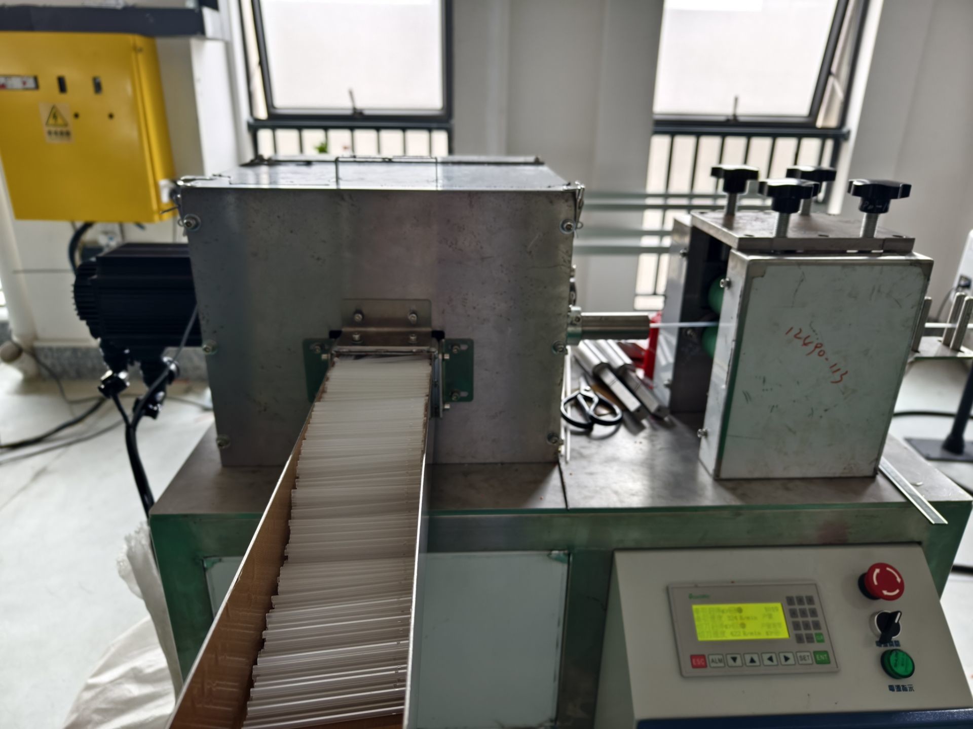 Round Plastic Bar Lollipop Stick Extruder Price Plastic Rods Making Machine For Cotton Buds Swab Production