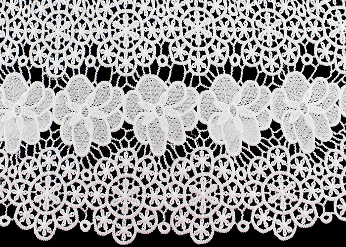 White Floral Guipure Heavy Embroidered Lace Fabric For Dress SGS Verified