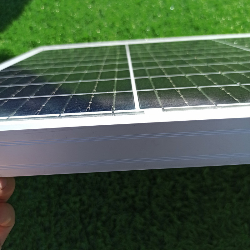 Glass Laminated PV Polycrystalline Solar Panel 18V 40W Aluminium Alloy Frame