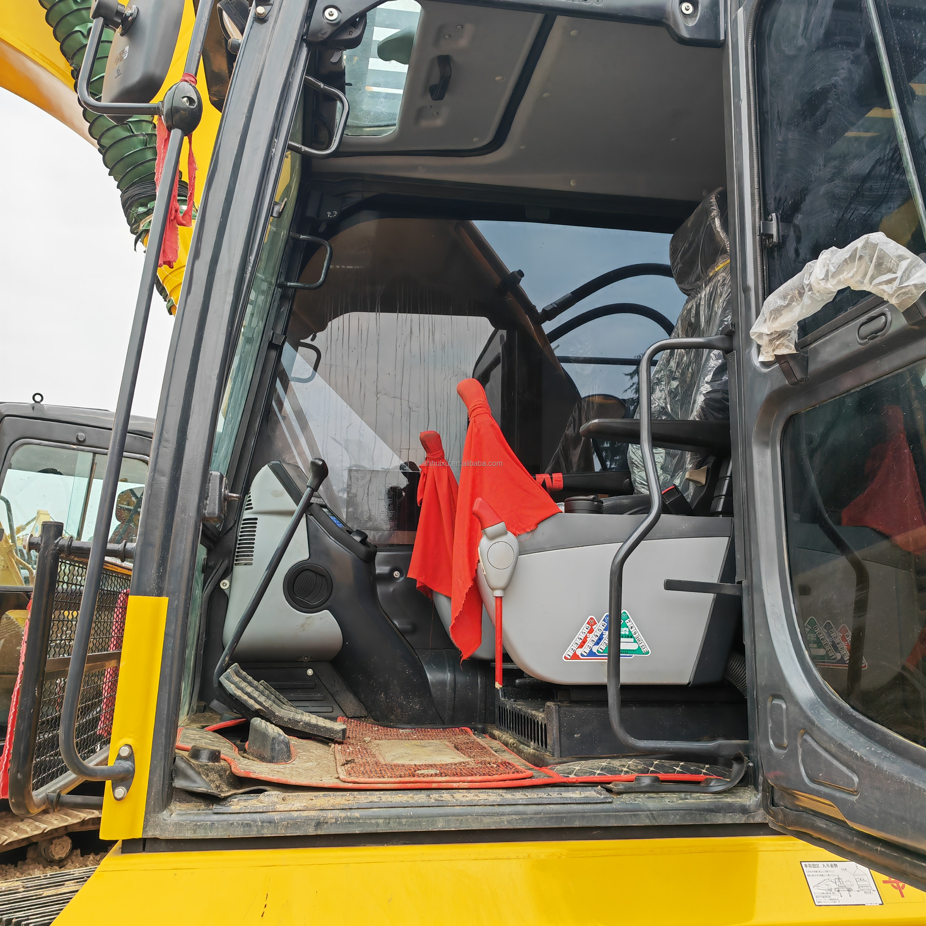 used Japan excavator machine komatsu pc200 excavator used excavator pc220 japan original construction equipments