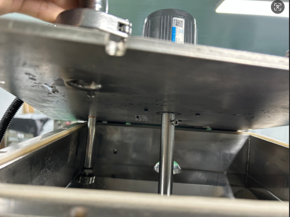 0-8rpm Running Speed Soft Gelatin Capsule Machine With 4-32 Pcs Plungers And Paste Capsule Ejection