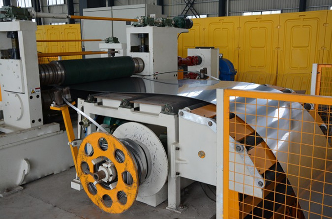 Thickness 0.5-2mm Steel Strip Cutting Machine High Precision Slitting Machine 90m/min