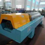 Automatic discharge decanter centrifuge for waste water treatment
