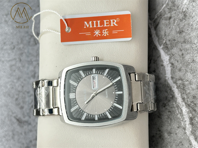 Customized Luxury Stainless Steel Men'S Quartz Wristwatch Ideal Gift