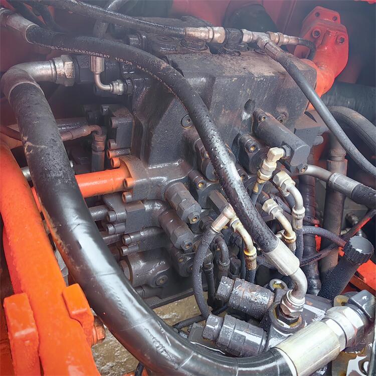 Original Hydraulic Pump Used Doosan 20ton Excavator DX225 DX220 DX200 For Construction