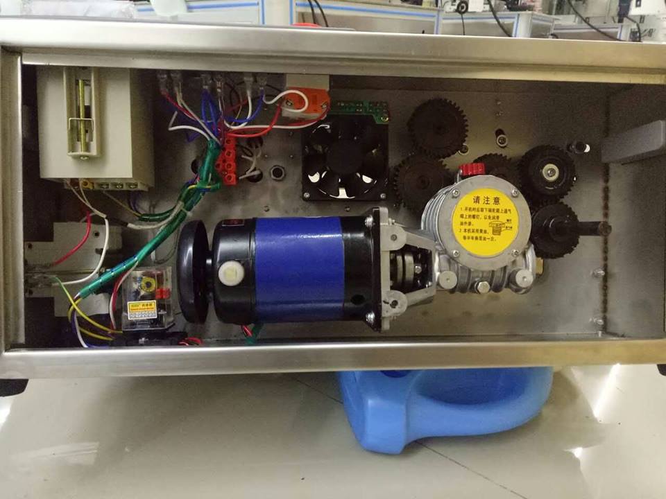 Continuous Band Vertical Sealing Machine For Liquid Detergent