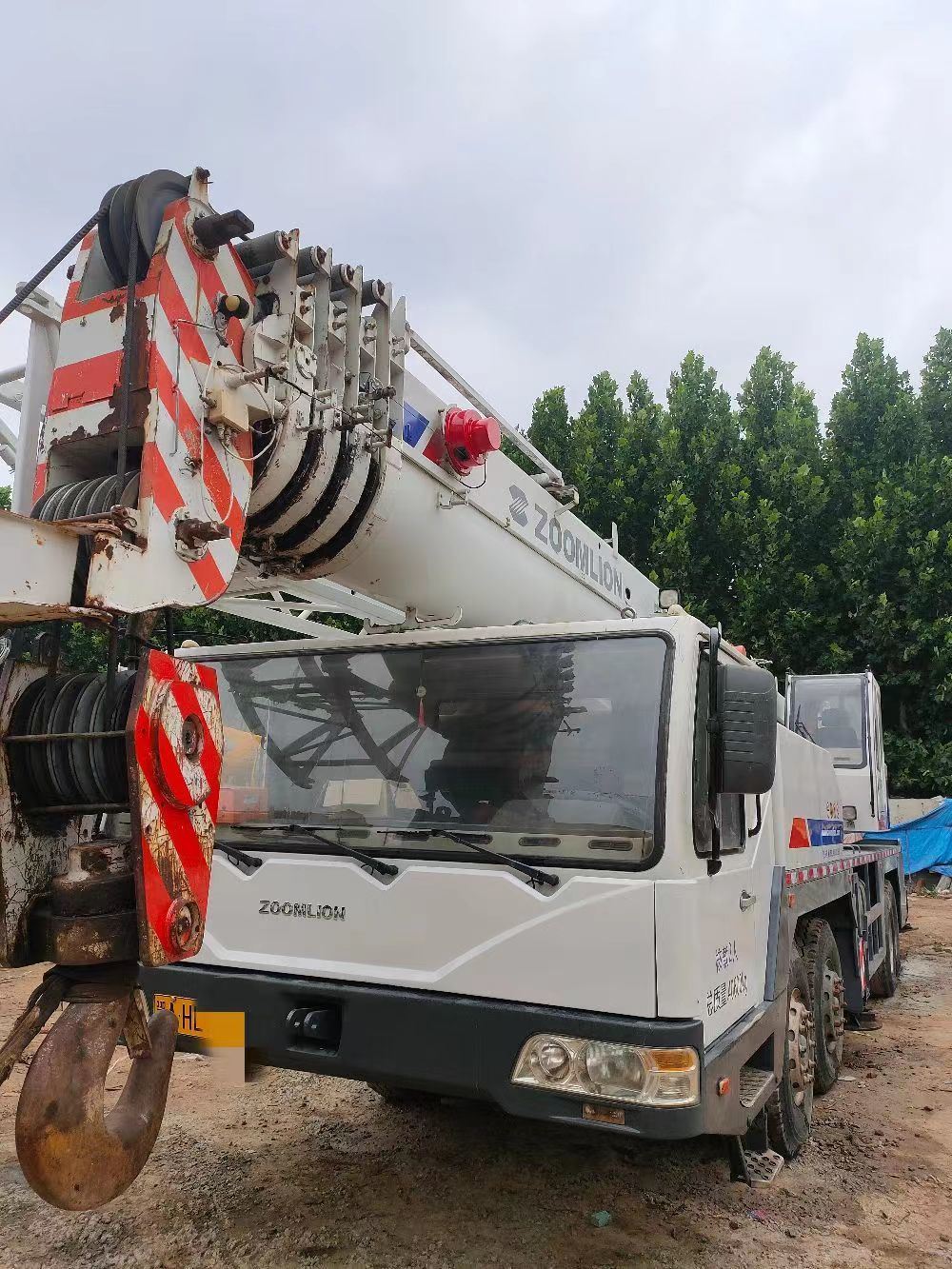 Renovated Zoomlion Hydraulic Truck Crane 50 Tons Lifting Machine
