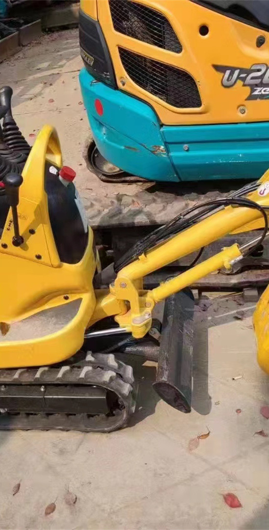 Used earth moving machinery crawler excavator 0.3 ton high quality mini excavator Komatsu pc 01