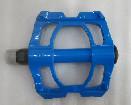 China Fashionable Blue Mountain Bike Pedals Weather Resistance Easy Installation wholesale