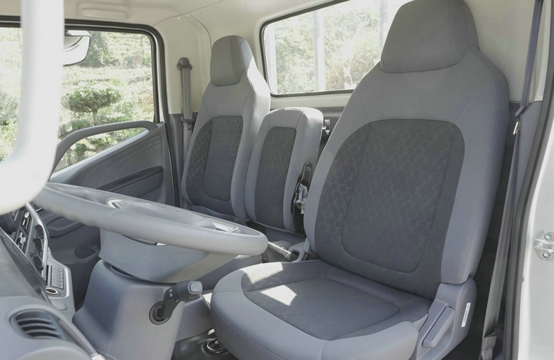 New Model JMC Carrying Plus Light Duty Truck JMC Refrigerator Van Truck JMC Truck For Sales