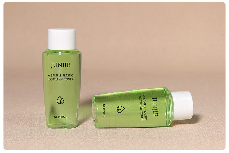 Luxury Empty Plastic Body Wash Bottle Flat Shoulder Toner Bottle with White Cap Frosted Clear White Shower Gel Packaging