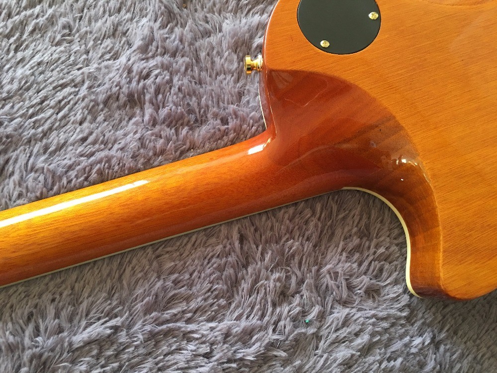 LP custom guitar tobacco sunburst quilted maple body Back contour and neck joint contour Ebony fingerboard custom guitar