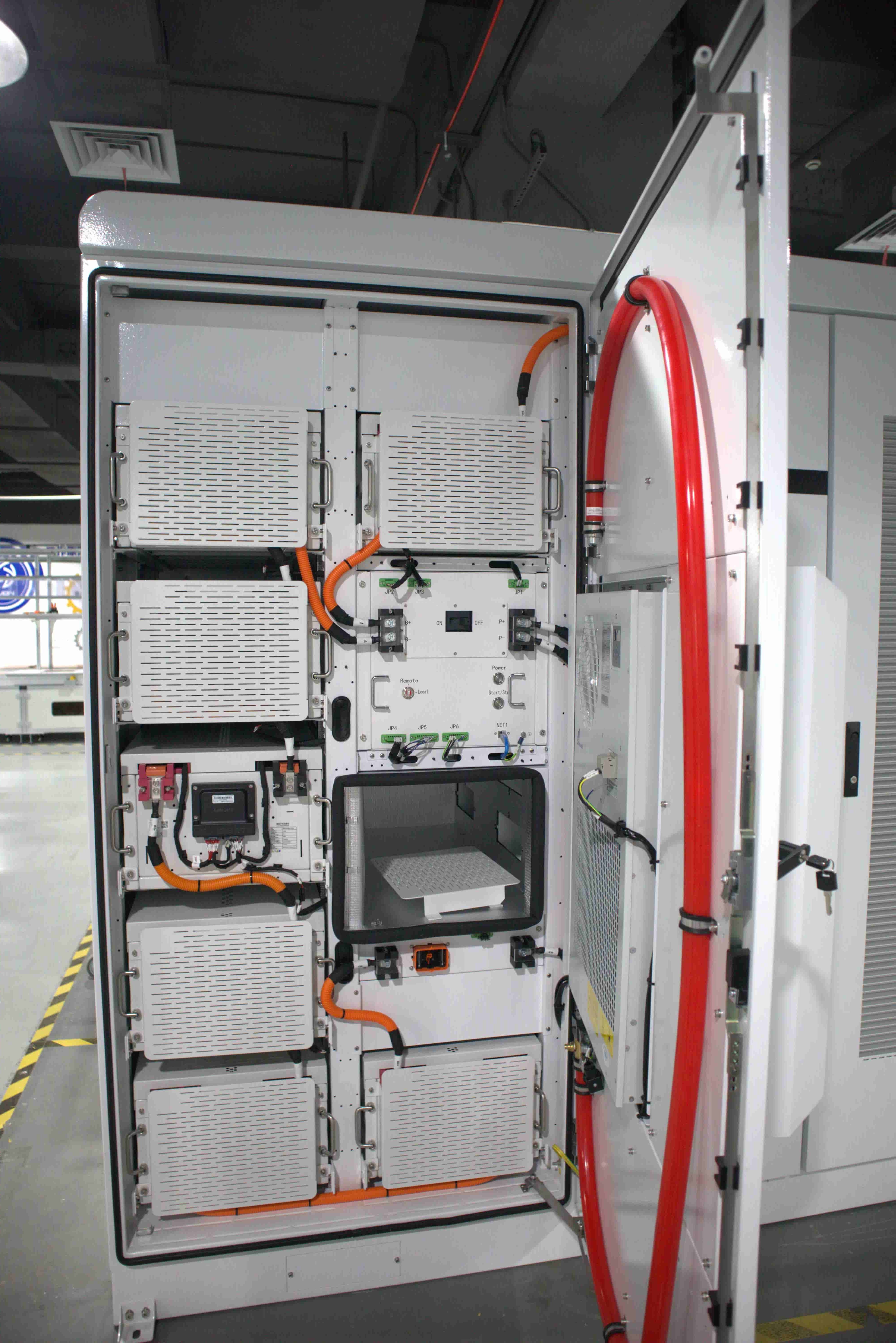 Efficiency Battery Energy Storage System RS485 / Ethernet Intelligent Air Cooling