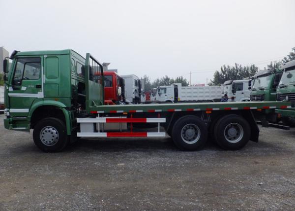 Quality 6x4 Drive Type 20ft Twist Lock Flatbed HOWO Container Truck for sale