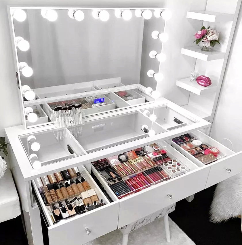 Led Mirrored Makeup Vanity Hollywood Dressing Table OEM