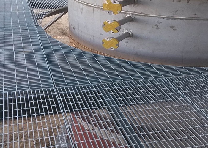Carbon Steel Q235 Catwalk Steel Grating 75x10mm Anti Corrosion