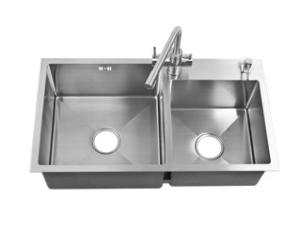 China Thickness 4mm SS Handmade Kitchen Sink Double Bowl Zero Radius wholesale