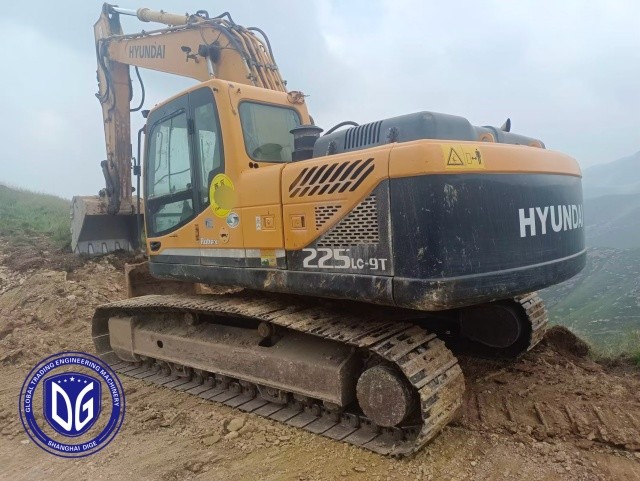 Origin Korea 225LC-9T Used Hyundai Excavator 225LC-9T Excavator Secondhand Hyundai Excavator 225LC-9T