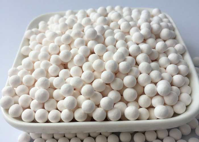 High Oxidation Resistance White Activated Alumina Balls 0.68 - 0.72 G/cm3