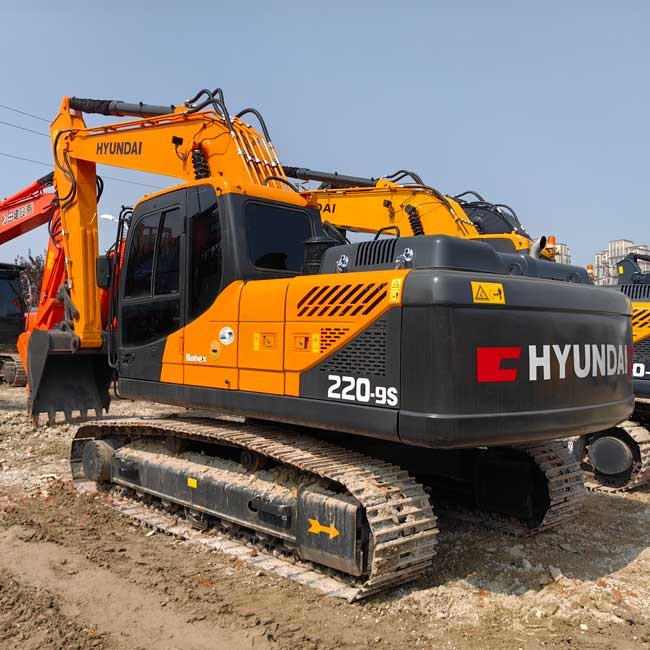 Used Hyundai Crawler Excavator R220-9s With Bucket Capacity Of 1.0m³